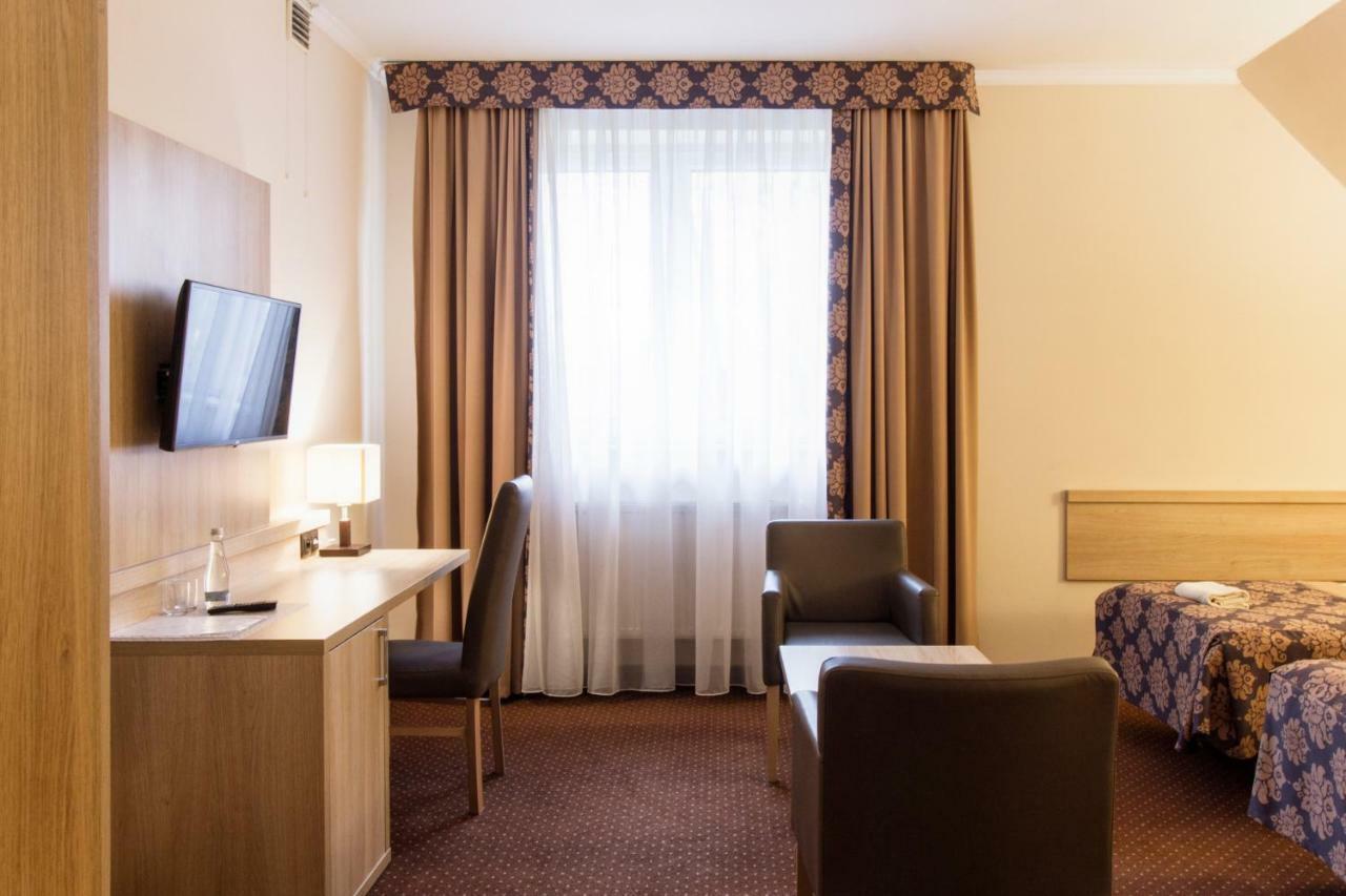 Motel Db2000 Biłgoraj 외부 사진